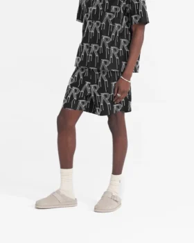 Geborduurde initialen op maat gemaakte short